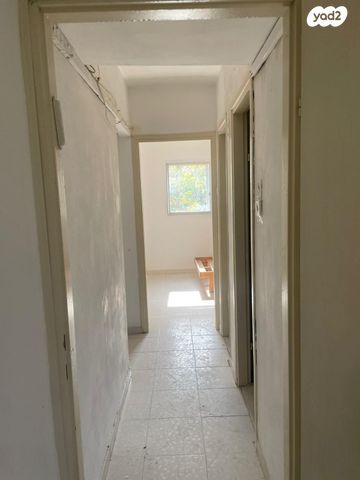 דירה, יצחק גרינבוים, נאות שקד, נתניה