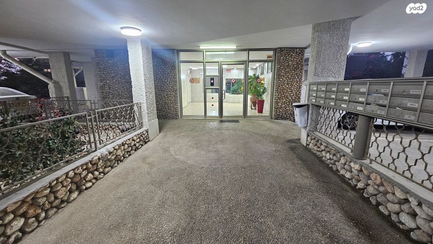 דירה, אריה שנקר, אגרובנק, חולון