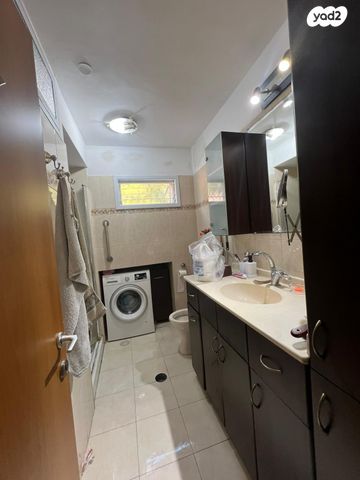 דירת גן, זאב יעבץ, מפדה אזרחי, חולון