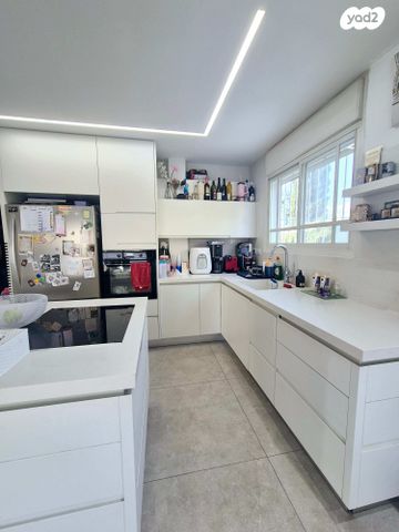 דירת גן, ויקטור הוגו, רמת שאול, חיפה