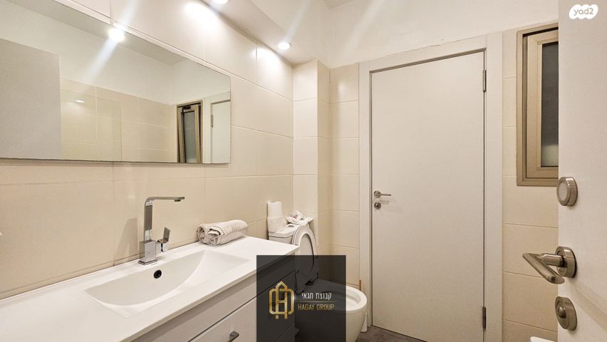 דירה, אפרים קישון 14, חתני פרס ישראל, באר יעקב