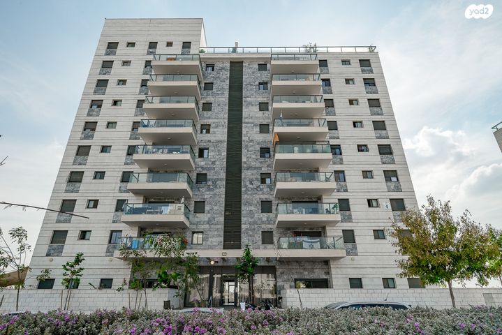 דירת גן, יצחק שמיר, נווה שרון / שער העיר, נתיבות