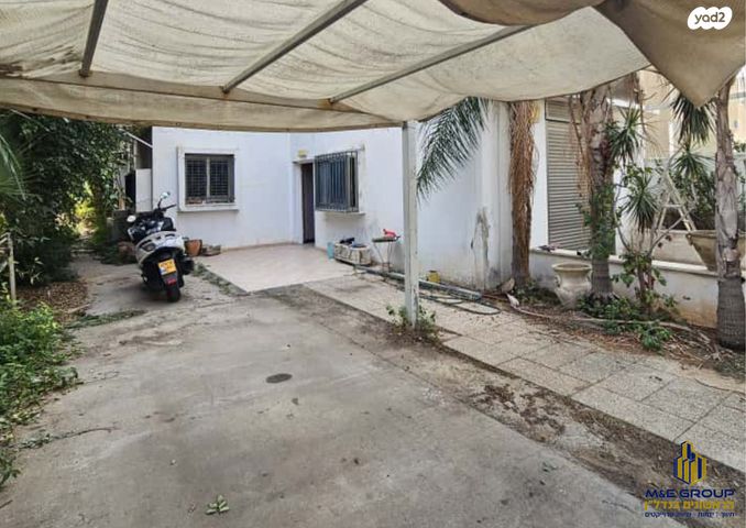 דירת גן, נווה הדרים, ראשון לציון