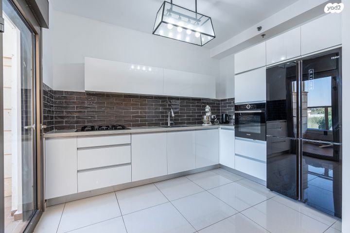 דירה, הר סיני, היובל, אור עקיבא