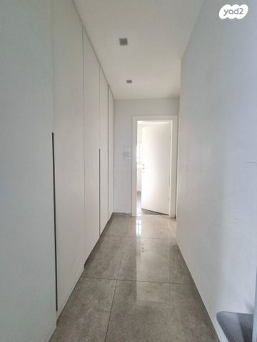 דירת גן, ויקטור הוגו, רמת שאול, חיפה