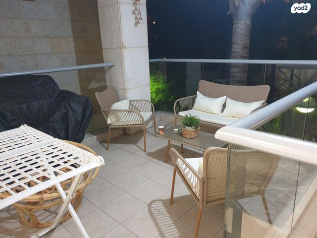 דירה, עמק עירון, הדרים, הדרים החדשה, כפר סבא