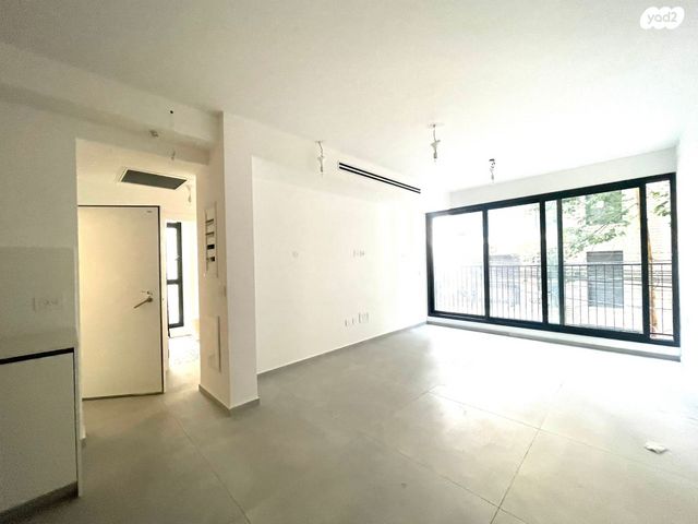 סמטה אלמונית 7