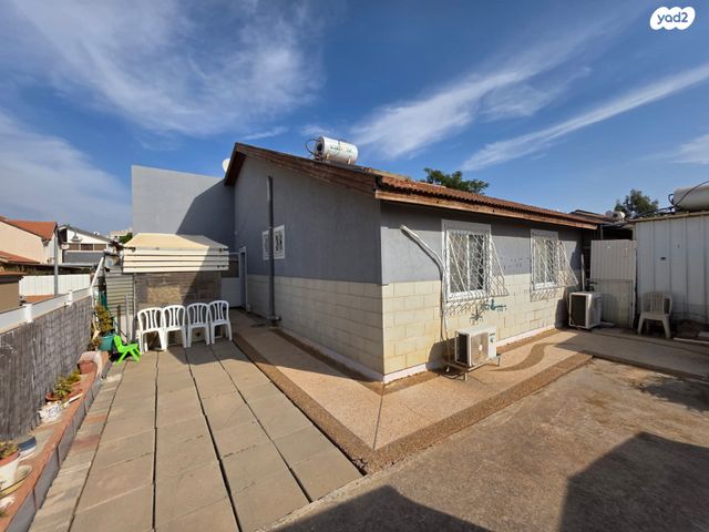 דו משפחתי, רחבת קטורה, שער הדרום, קרית גת