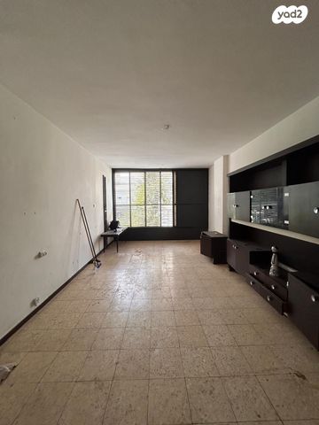 דירה, ביאליק 66, שכונת בן גוריון, מרכז העיר ג', רמת גן