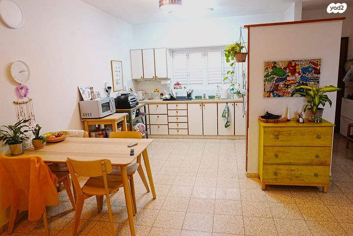 דירת גן, גבת