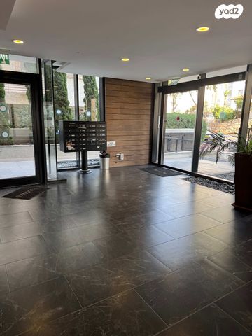 דירה, המעלות, פועלי הרכבת, גבעתיים