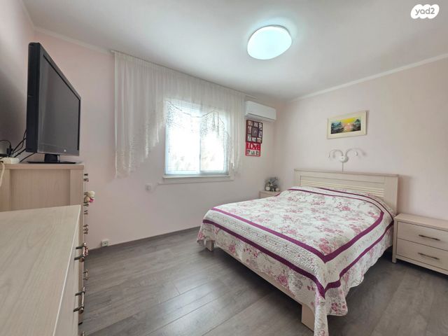 דו משפחתי, רחבת קטורה, שער הדרום, קרית גת