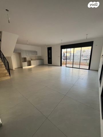 בית פרטי/ קוטג', בארית 5, חורשת נח, אופקים