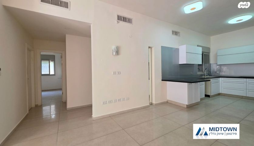 דירת גן, דוד זהבי, הזמר העברי, כפר סבא