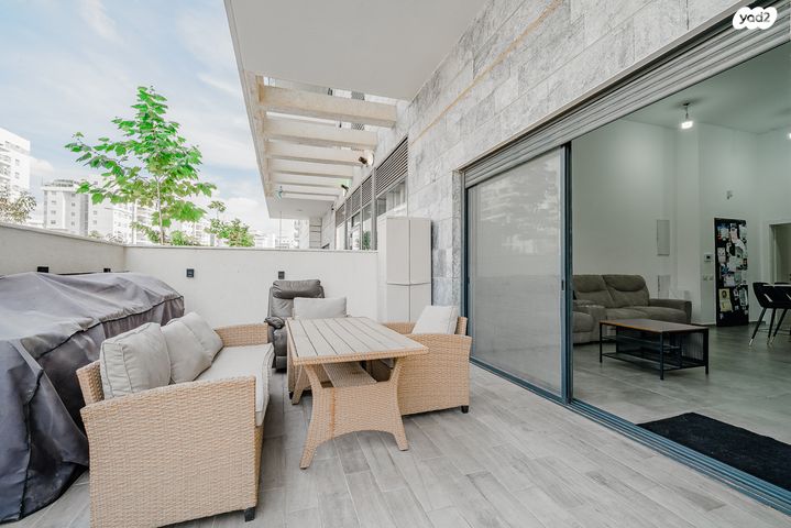 דירת גן, יצחק שמיר, נווה שרון / שער העיר, נתיבות