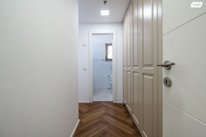 דירה, הר סיני, היובל, אור עקיבא