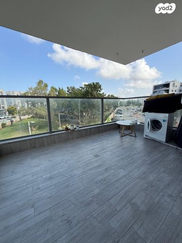 שקמים ואגמים