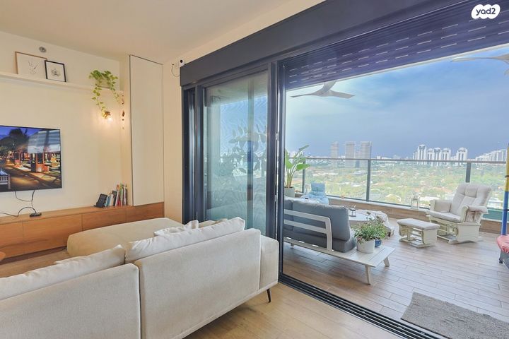 גג/ פנטהאוז, דרך שיבא, רמת אפעל, רמת גן