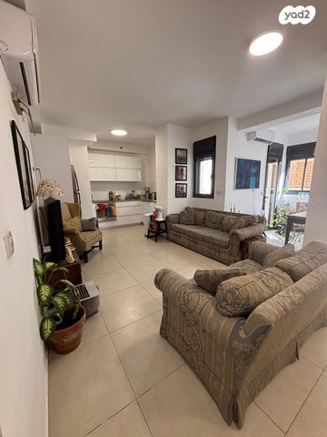 דירת גן, קרית שלום, תל אביב יפו