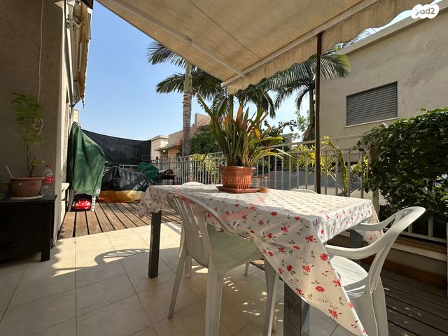 דו משפחתי, סמטת הגומא, שאר העיר, רמת ישי