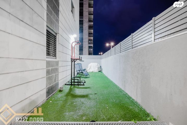 דירת גן, אריאל שרון, נווה שרון / שער העיר, נתיבות