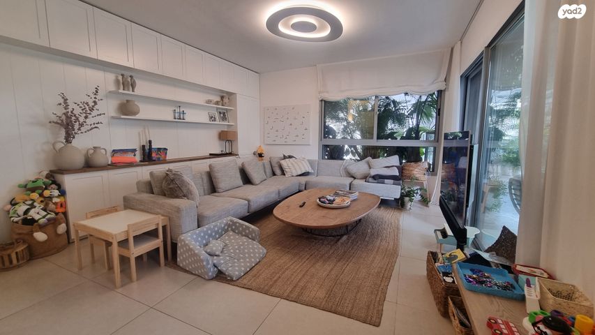 גג/ פנטהאוז, נווה גן, רמת השרון