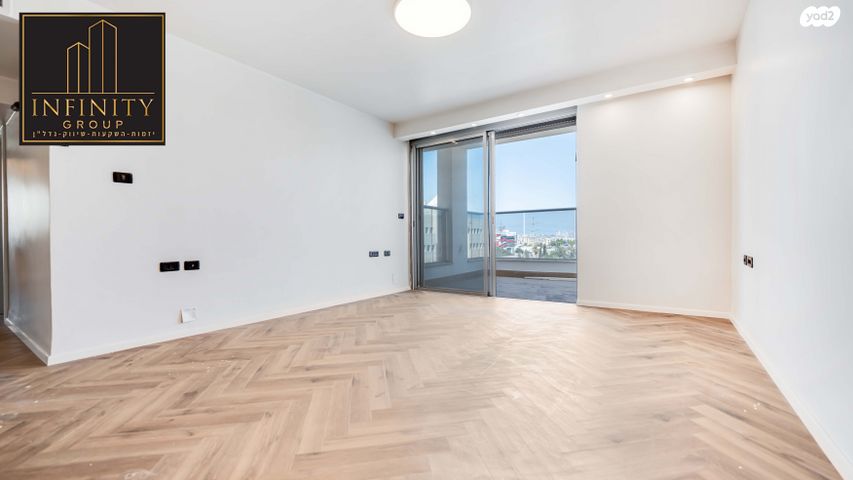 גג/ פנטהאוז, דוד אלעזר, בית וקאנטרי, גיורא יוספטל, גבעת שמואל