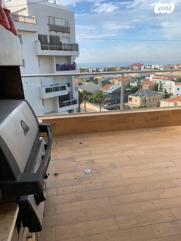 גג/ פנטהאוז, חיל השריון, נווה חוף, ראשון לציון