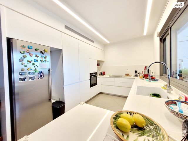 הגוש הגדול, רמת אביב החדשה, נופי ים