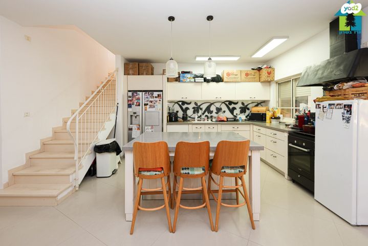 דו משפחתי, יד חנה