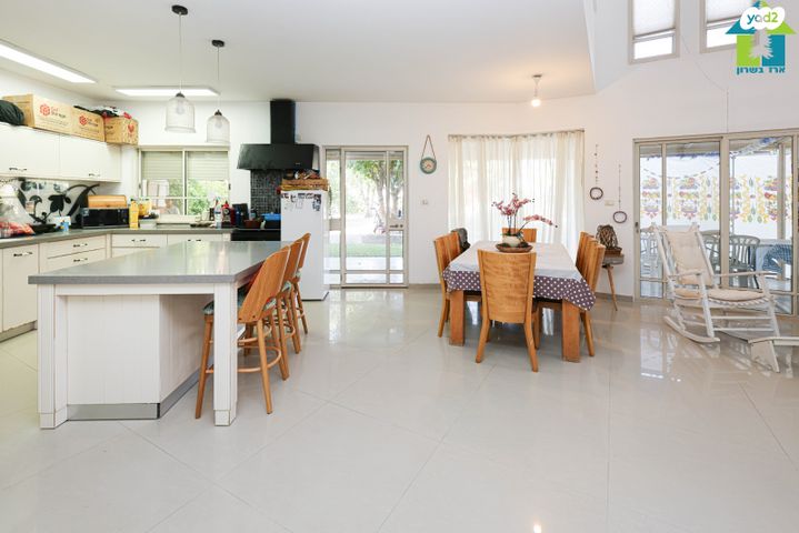 דו משפחתי, יד חנה