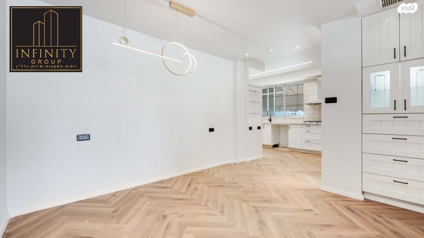 גג/ פנטהאוז, דוד אלעזר, בית וקאנטרי, גיורא יוספטל, גבעת שמואל