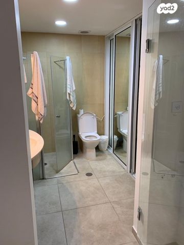 גג/ פנטהאוז, חיל השריון, נווה חוף, ראשון לציון