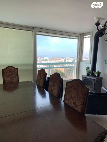 גג/ פנטהאוז, חיל השריון, נווה חוף, ראשון לציון