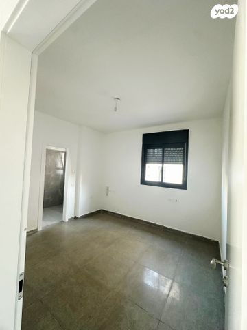 דירה, גולדה מאיר 52, מורשת, מודיעין מכבים רעות