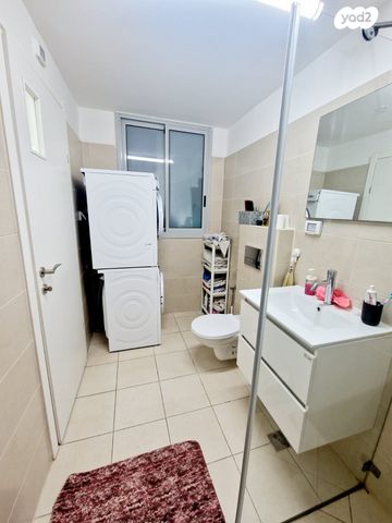 גג/ פנטהאוז, צאלים 10, נאות רחל, חולון