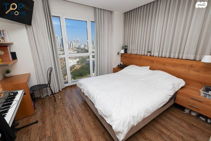 דירה, עוזי חיטמן, עיר ימים, נתניה