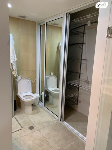 גג/ פנטהאוז, חיל השריון, נווה חוף, ראשון לציון