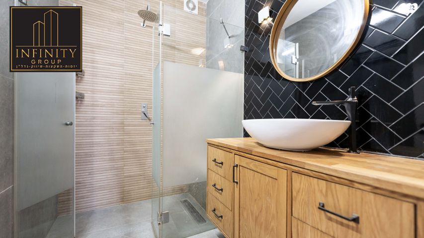 גג/ פנטהאוז, דוד אלעזר, בית וקאנטרי, גיורא יוספטל, גבעת שמואל