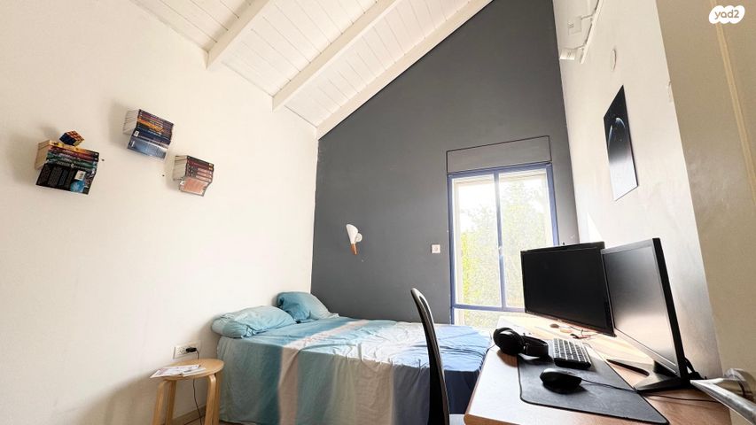 בית פרטי/ קוטג', צבי ארקין 15, גבעת העיריות, גדרה