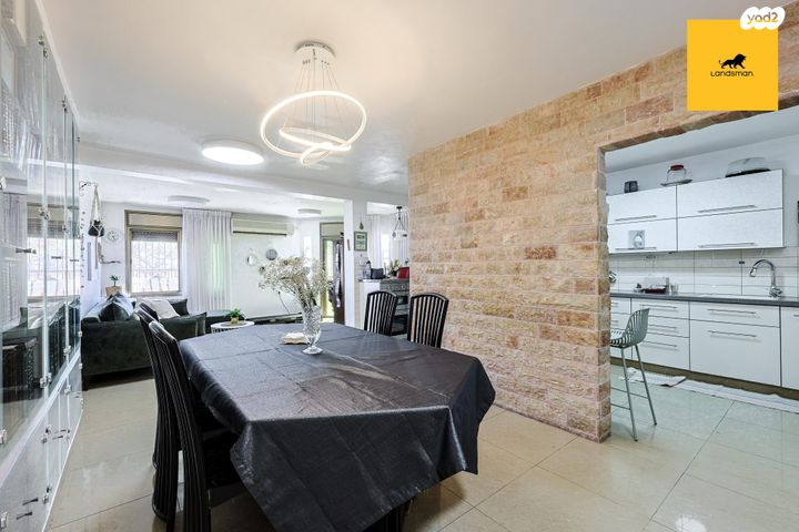 דירת גן, חת"ם סופר, האתרוג, ביתר עילית