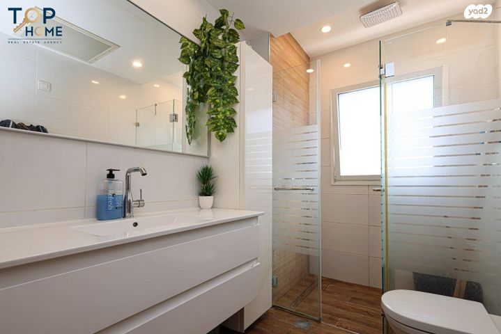 דירה, עוזי חיטמן, עיר ימים, נתניה