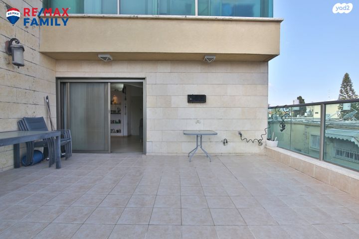 גג/ פנטהאוז, הרב קוק 46, מוצקין הותיקה, קרית מוצקין