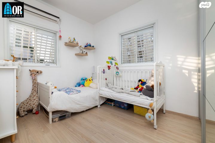 דירה, אריה בן אליעזר, רמז, מערב ותיק, ראשון לציון