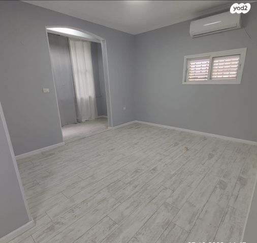 דירת גן, קדושי קהיר, רוטשילד עצמאות, בת ים