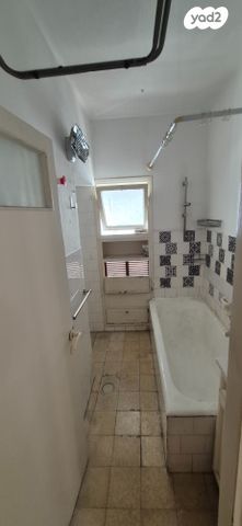 דירה, מצולות ים, חברת חשמל, גבעתיים