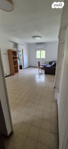 דירה, מצולות ים, חברת חשמל, גבעתיים