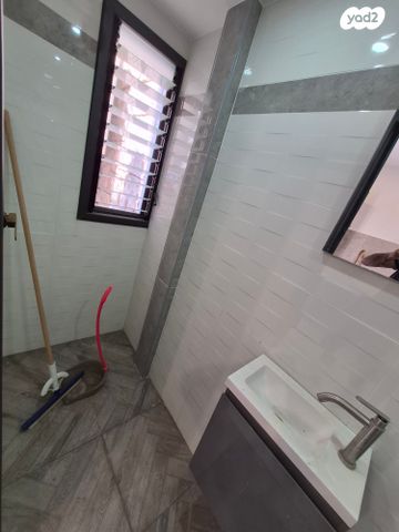 מרתף/ פרטר, הדר גנים, פתח תקווה