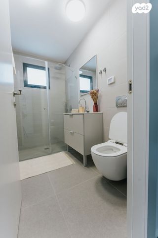 דירה, דרך העצמאות 37, שער פלמר, תחנת רכבת השמונה, חיפה