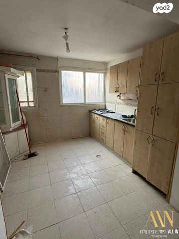 גיורא יוספטל